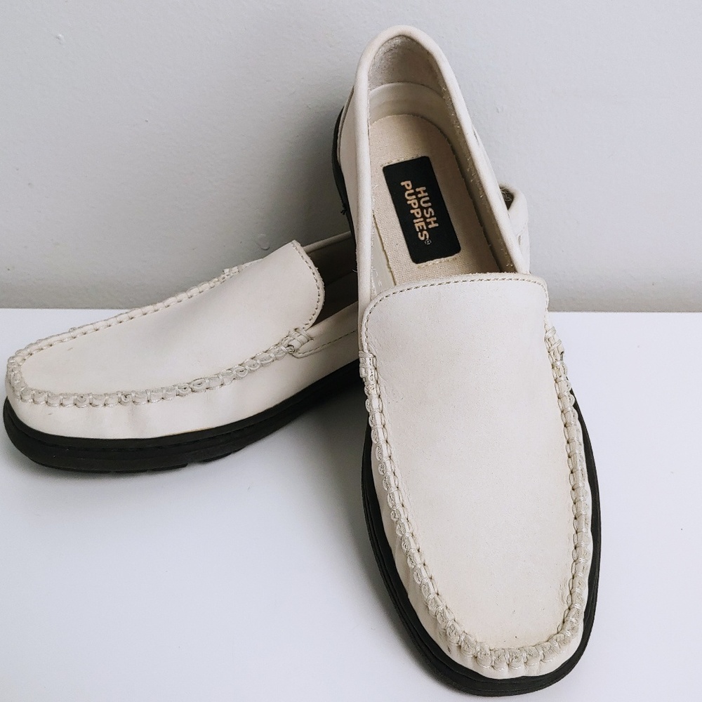 👞 NWOT - Cream Hush Puppies Loafers